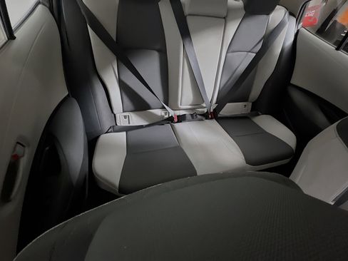 Used 2025 Toyota Corolla LE image 33