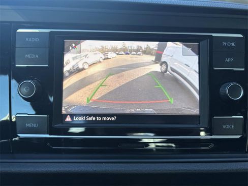 Used 2024 Volkswagen Jetta SE image 28