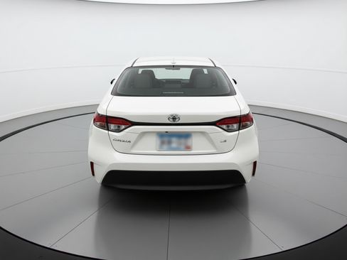 Used 2025 Toyota Corolla LE image 7