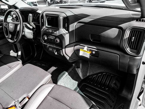 New 2025 Chevrolet Silverado 1500 W/T image 18