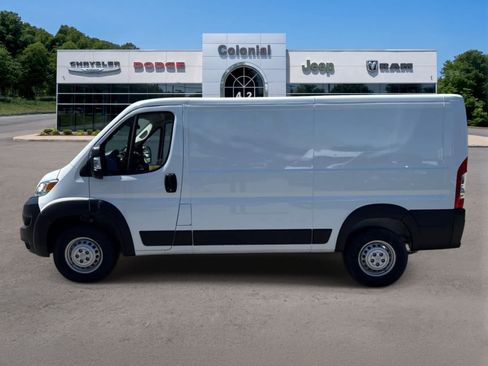 Used 2025 RAM ProMaster 2500 w/ U-Haul Equipment Group FWD image 3