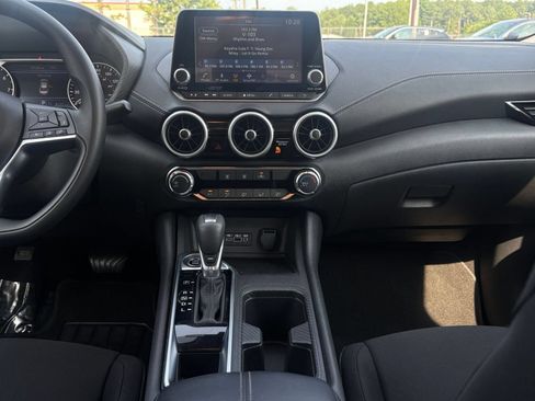 Used 2025 Nissan Sentra SV FWD image 17