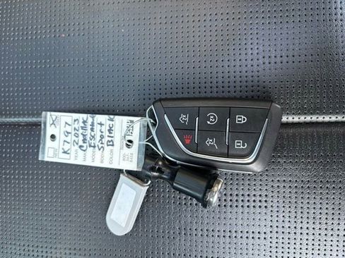 Used 2023 Cadillac Escalade Premium Luxury w/ Performance Package image 6