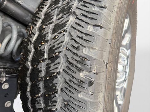 Used 2023 Ford F250 Lariat w/ Chrome Package image 19