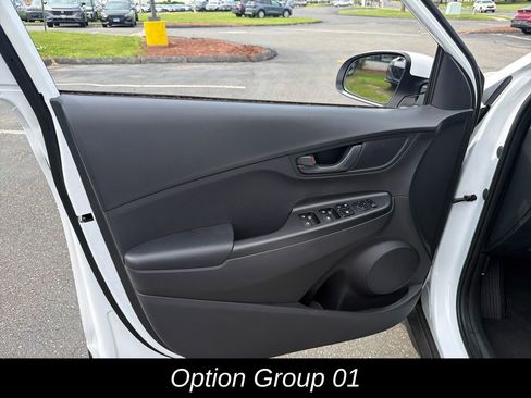 Used 2023 Hyundai Kona SEL AWD/4WD image 11