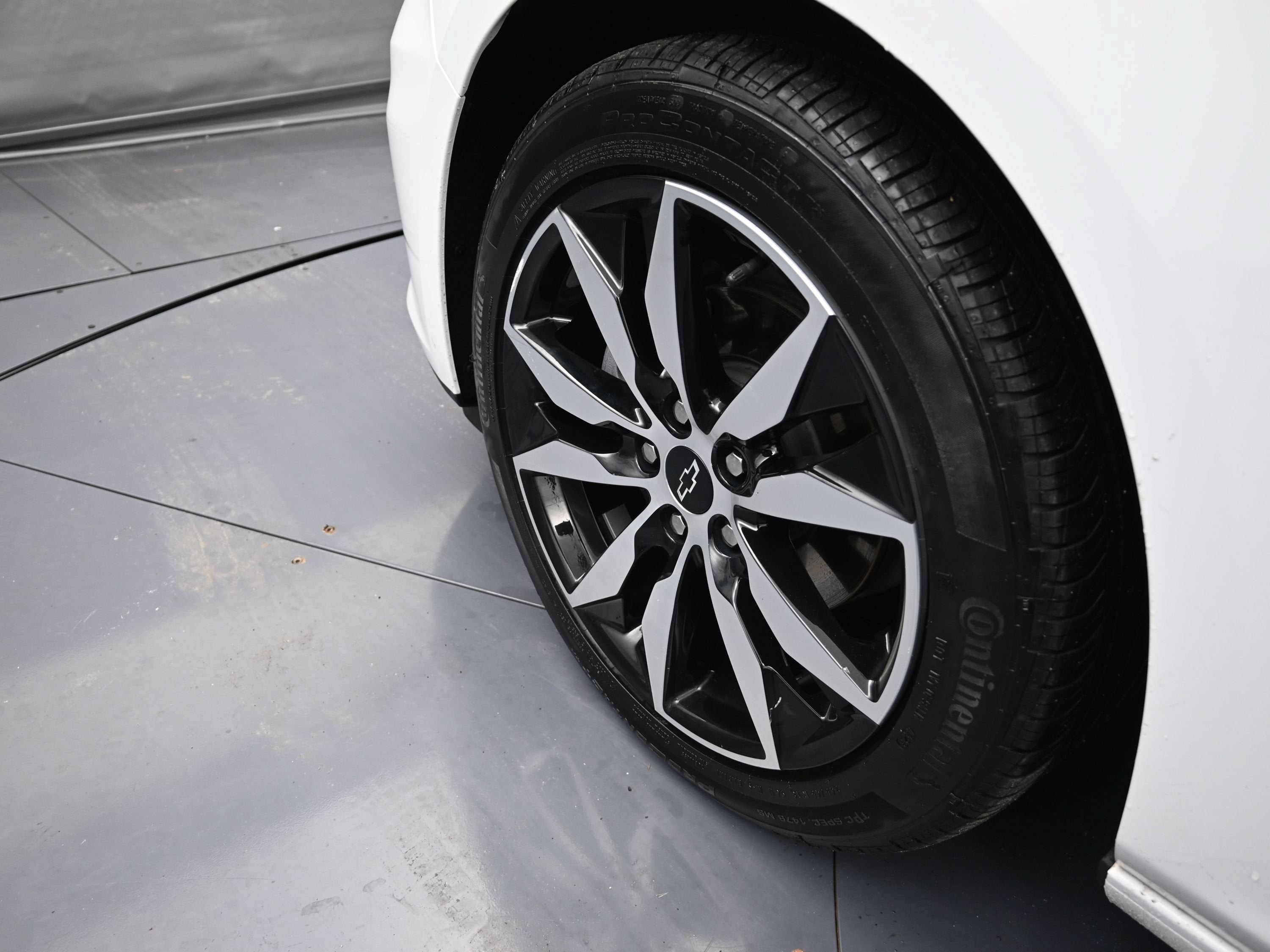 Certified 2024 Chevrolet Malibu RS FWD image 32