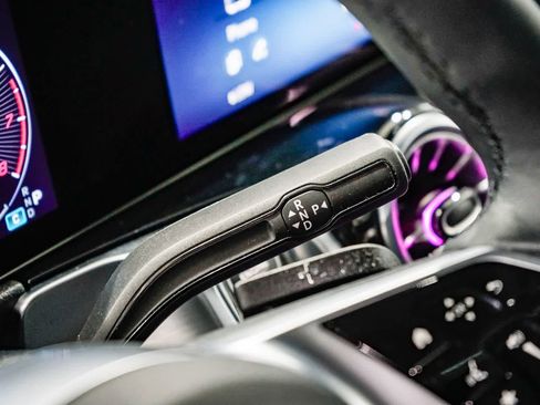 Used 2026 Mercedes-Benz GLB 250 image 21