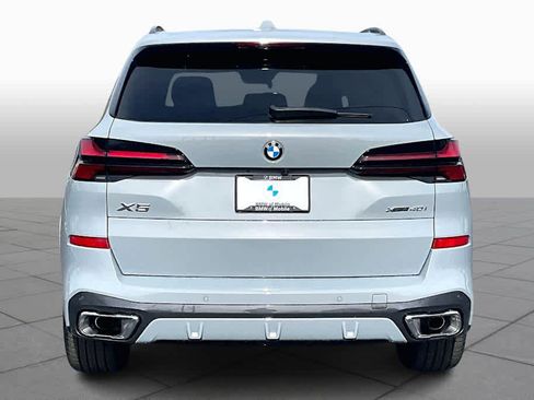 Used 2025 BMW X5 xDrive40i image 5