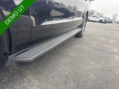Used 2025 Ford Expedition Max Active AWD/4WD image 25