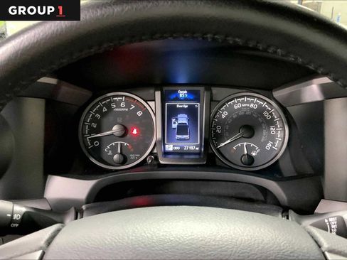 Certified 2022 Toyota Tacoma TRD Off-Road w/ TRD Premium Off Road Package AWD/4WD image 24