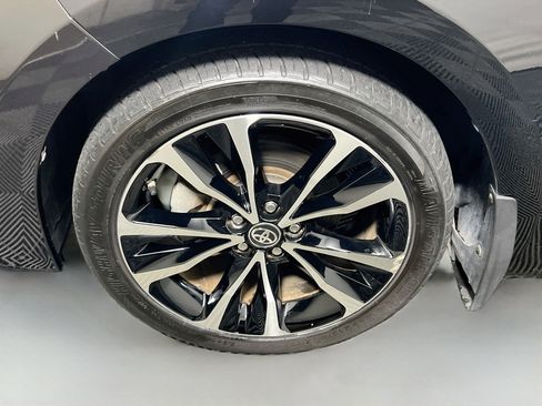 Used 2017 Toyota Corolla SE w/ Carpet Mat Package (TMS) FWD image 13
