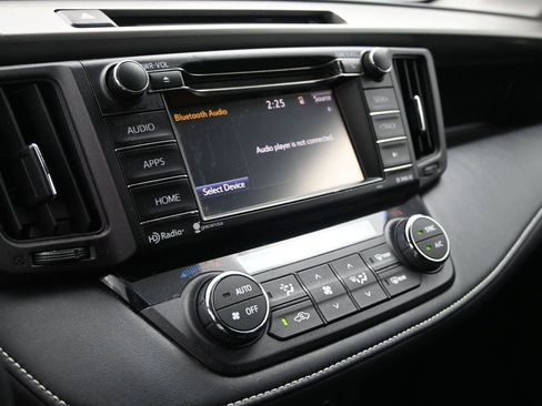 Used 2016 Toyota RAV4 XLE AWD/4WD image 6