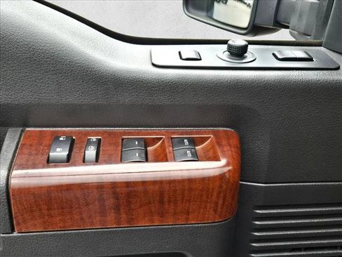 Used 2013 Ford F350 King Ranch w/ King Ranch w/Chrome Pkg image 9