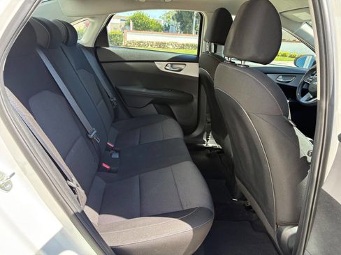 Used 2023 Kia Forte LXS image 18