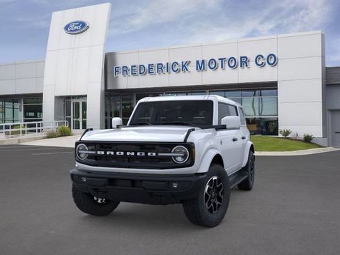 New 2026 Ford Bronco Outer Banks image 2