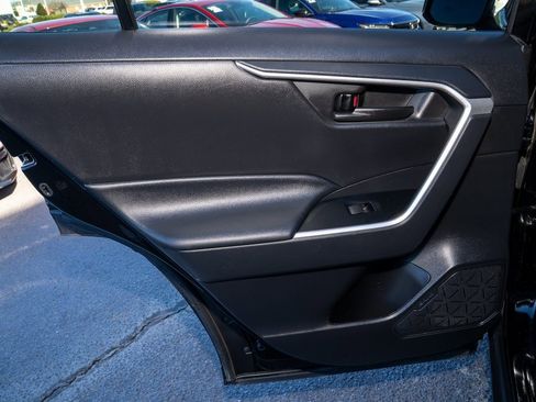 Certified 2022 Toyota RAV4 LE image 8