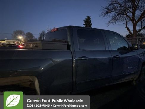 Used 2018 Chevrolet Silverado 1500 LT w/ All Star Edition image 5