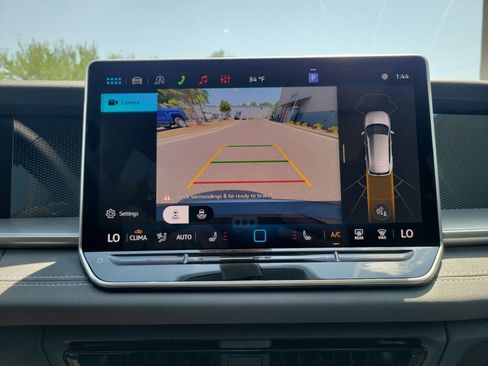 New 2026 Volkswagen Tiguan SE FWD image 19