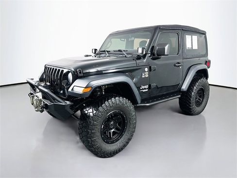 Used 2019 Jeep Wrangler Sport image 3