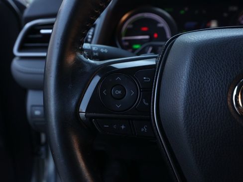 Used 2021 Toyota Camry XSE image 25