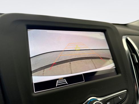 Used 2024 Chevrolet Equinox LT w/ LPO, Floor Liner Package image 15