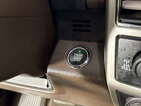 Used 2018 Ford F150 King Ranch w/ Equipment Group 601A Luxury AWD/4WD image 31