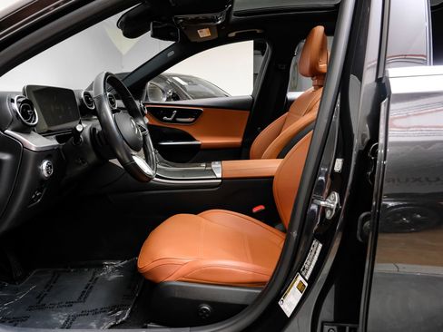 Used 2023 Mercedes-Benz C 300 4MATIC Sedan image 4