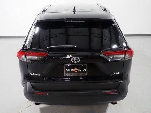 Used 2023 Toyota RAV4 XLE image 6