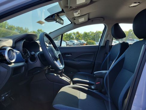 Used 2025 Nissan Versa SV w/ Trunk Package image 15