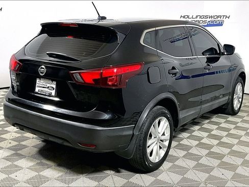 Used 2018 Nissan Rogue Sport S w/ S Appearance Package image 9