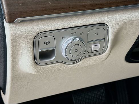 New 2026 Mercedes-Benz GLE 450 4MATIC image 11