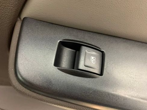 Used 2016 GMC Yukon XL Denali w/ Open Road Package AWD/4WD image 36