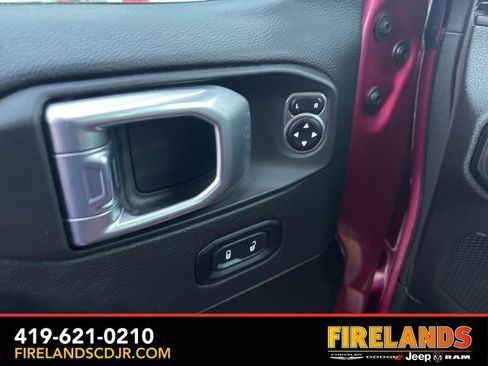 Used 2022 Jeep Wrangler Unlimited Sahara w/ Cold Weather Group image 23