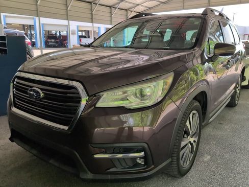 Used 2019 Subaru Ascent Limited w/ Popular Package #3 AWD/4WD image 1