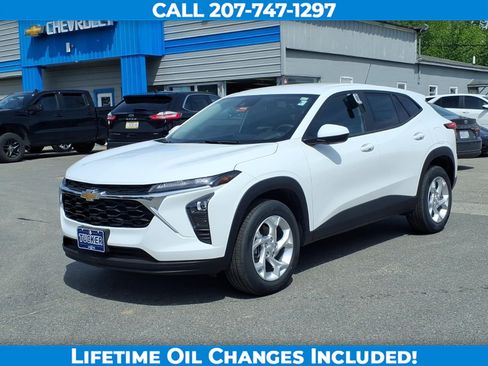 New 2026 Chevrolet Trax LS w/ LS Convenience Package FWD image 1