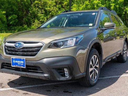 Used 2022 Subaru Outback Premium AWD/4WD image 2