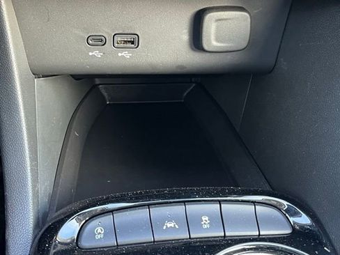 Used 2024 Buick Encore GX Sport Touring image 35