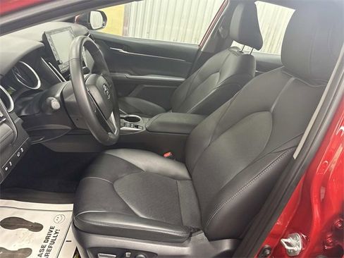 Used 2023 Toyota Camry XLE image 22
