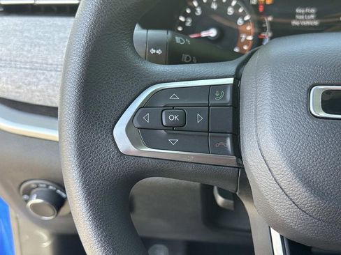 Used 2024 Jeep Compass Sport AWD/4WD image 39