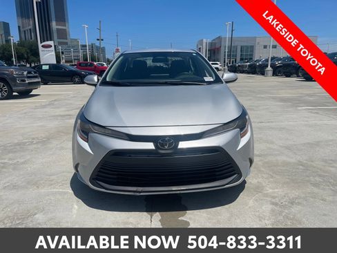 Used 2025 Toyota Corolla LE FWD image 8