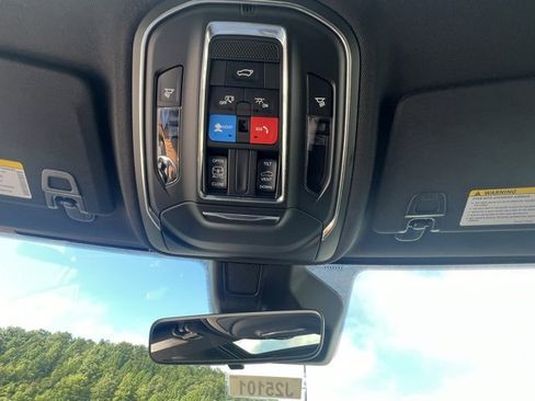 New 2025 Jeep Grand Cherokee L Altitude image 21