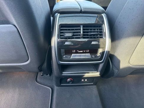 Used 2024 BMW X7 xDrive40i AWD/4WD image 18