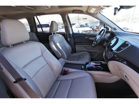 Used 2021 Honda Pilot Touring image 30