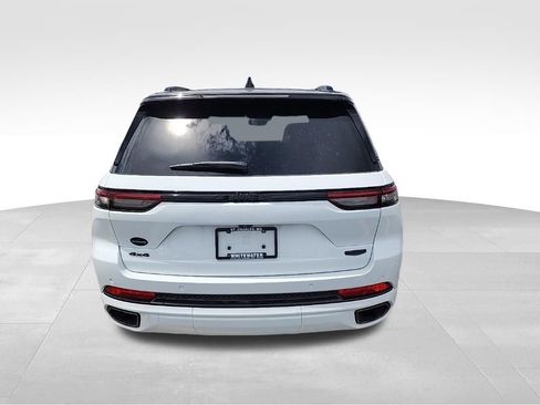Used 2025 Jeep Grand Cherokee Summit AWD/4WD image 3