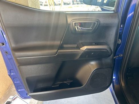 Used 2022 Toyota Tacoma TRD Off-Road w/ Technology Package image 20