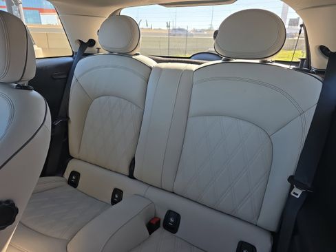 Used 2023 MINI Cooper S w/ Signature Upholstery Package image 11