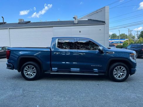 Used 2025 GMC Sierra 1500 Denali w/ Technology Package AWD/4WD image 3