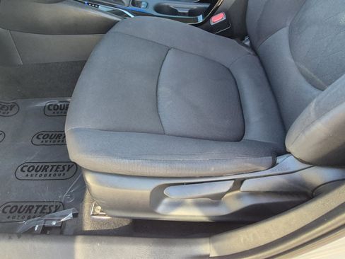 Used 2021 Toyota Corolla LE FWD image 21