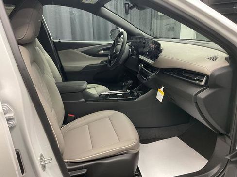 New 2026 Buick Envista Avenir image 10