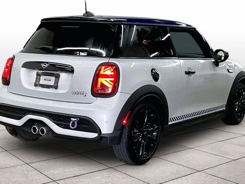 Used 2022 MINI Cooper S image 15